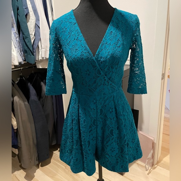 GUESS by Marciano Romper Sz 0 - Picture 1 of 3